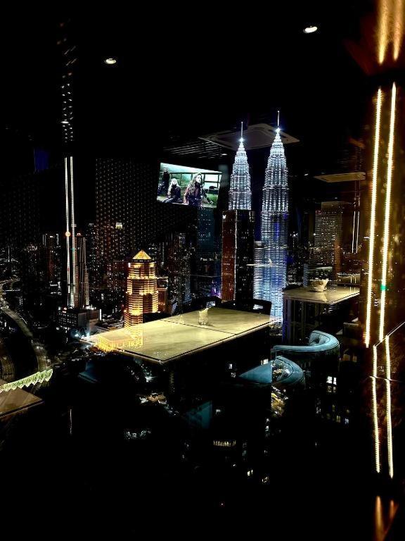 At Platinum Klcc Apartment