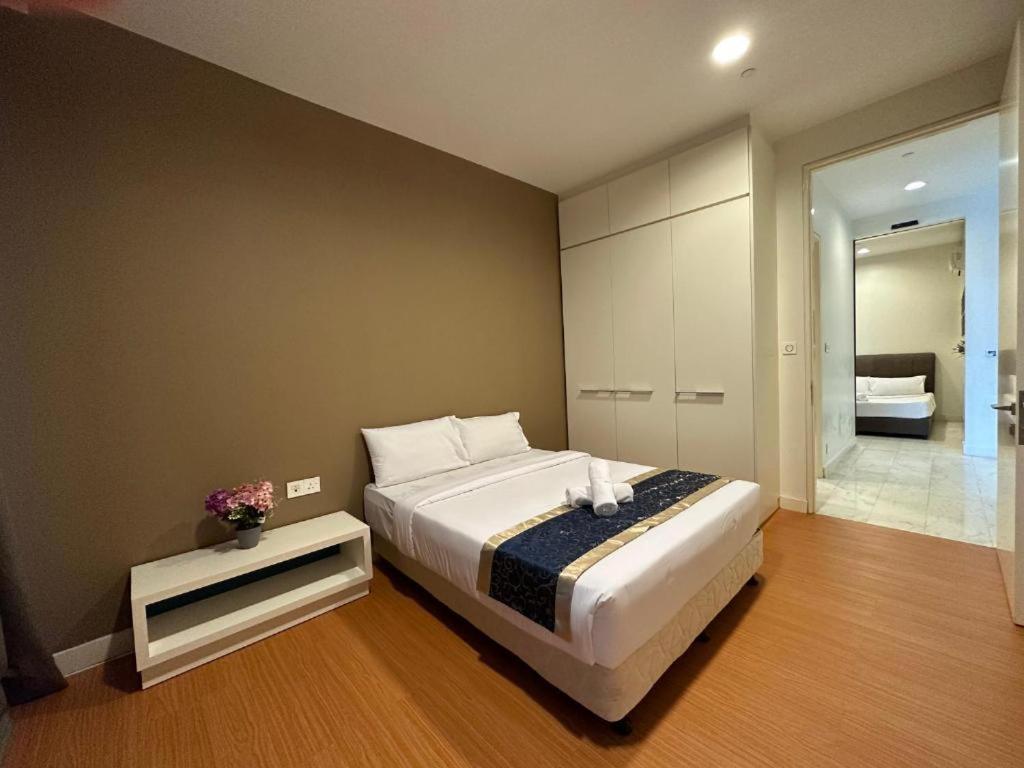 At Platinum Klcc Apartment *
