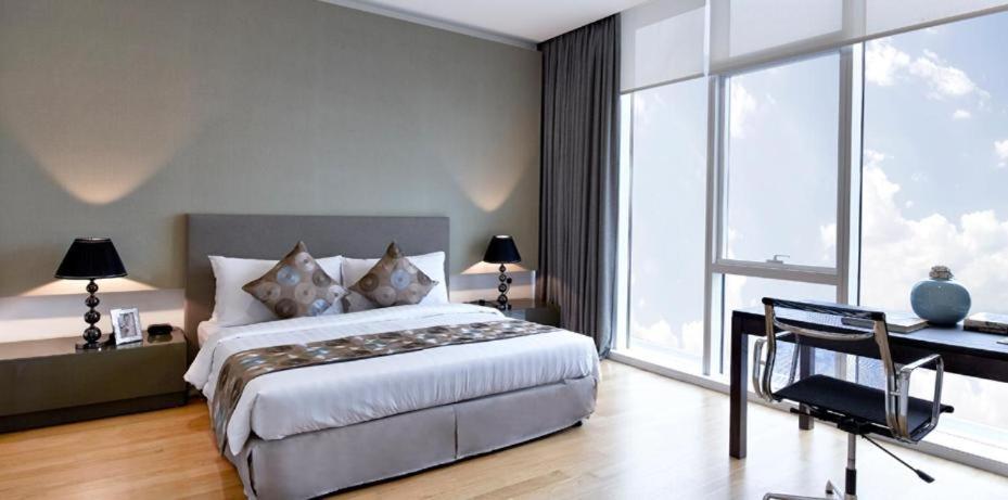 Pangsapuri At Platinum Klcc Kuala Lumpur